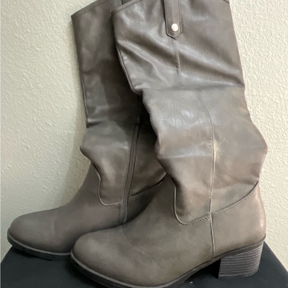 Gray Leather Women's Boots